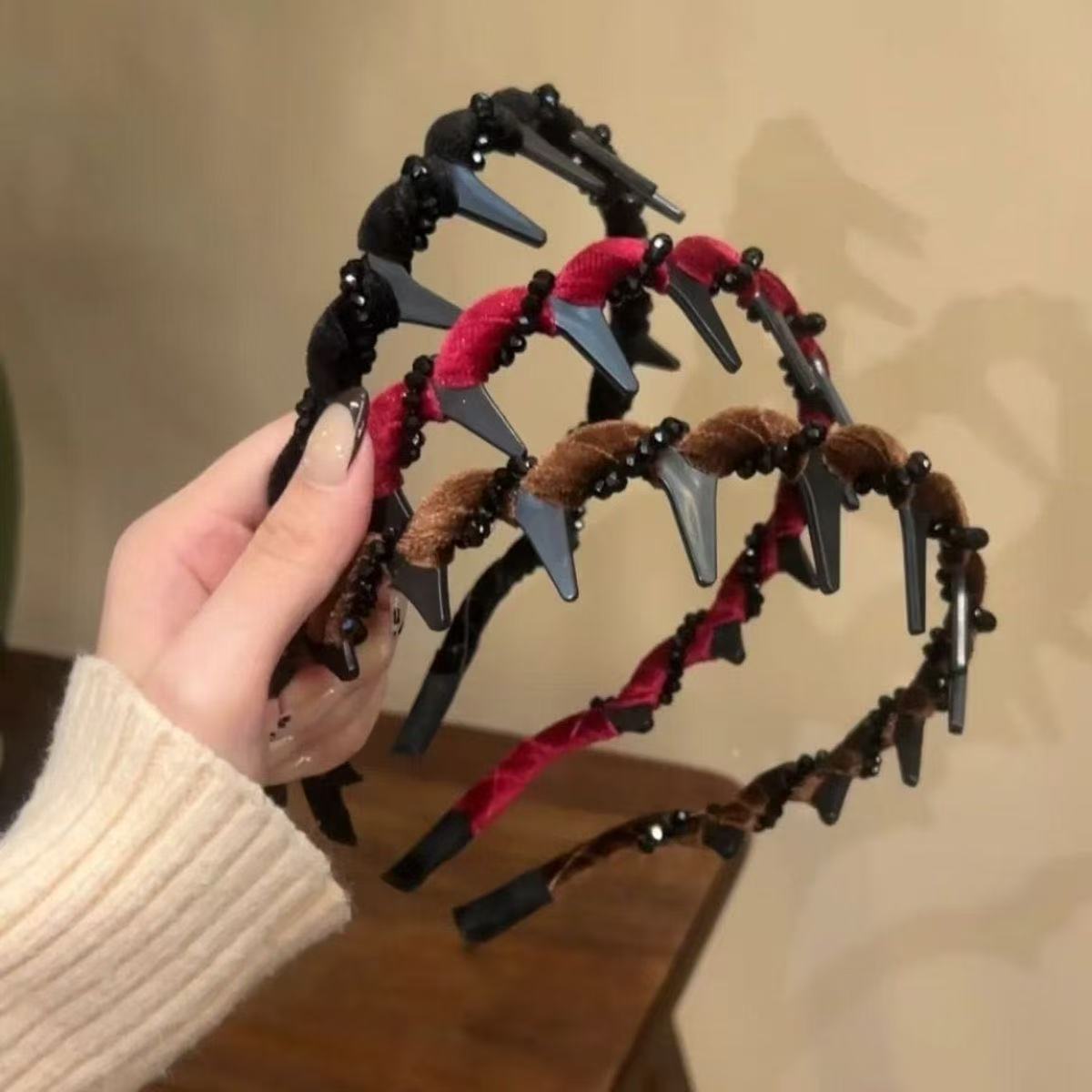🔥2026 Hot Sale🔥Retro High Skull Pearl Headband